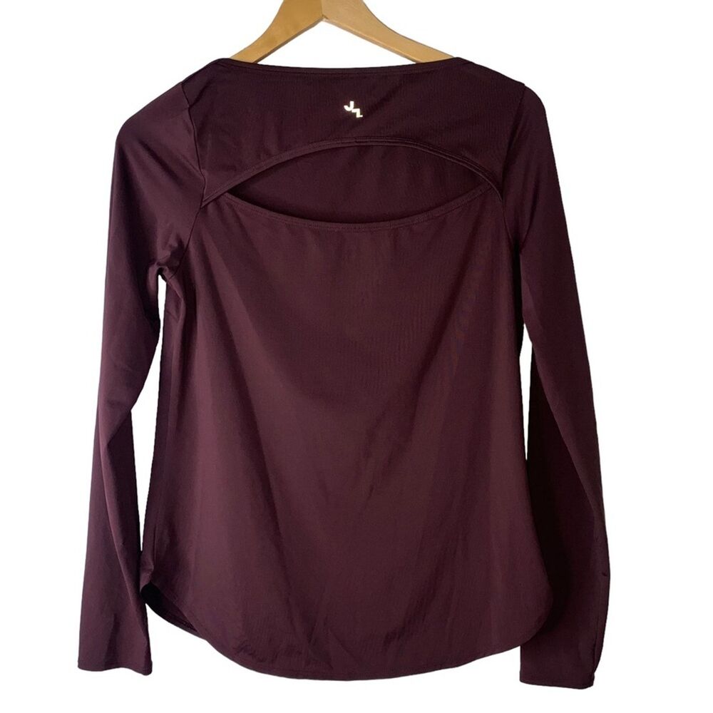 JoyLab Top Womens Small Long Sleeves Athleisure Top With peekaboo Back !